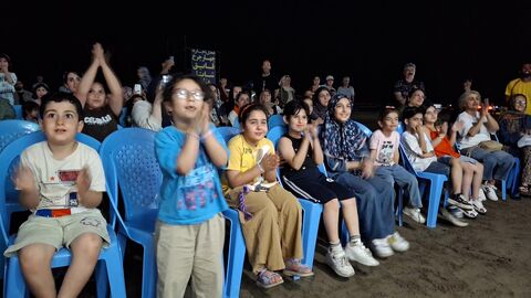 بیست و هشتمین اجرای تماشاخانه سیار کانون پرورش فکری کودکان و نوجوانان در روستای ولی‌آباد، تنکابن