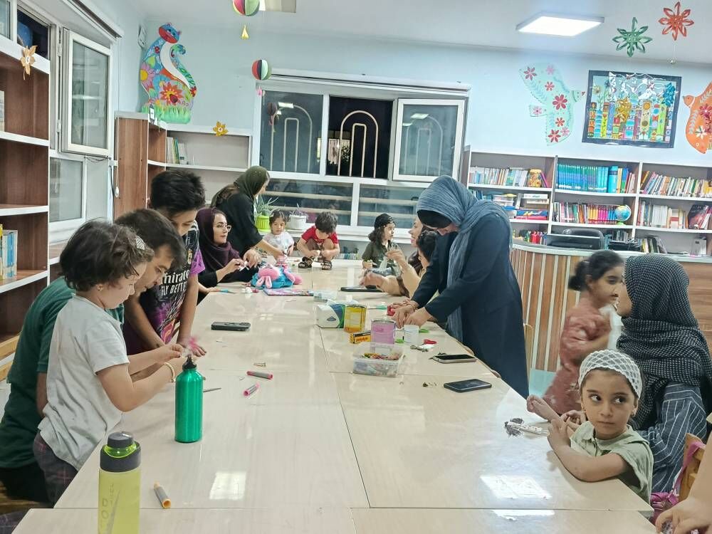 تجربه متفاوتِ «والد و کودک» در جلسه پایانی کارگاه نقاشی نوباوه در مجتمع سمنان