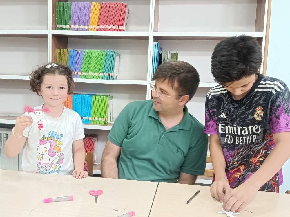 تجربه متفاوتِ «والد و کودک» در جلسه پایانی کارگاه نقاشی نوباوه در مجتمع سمنان