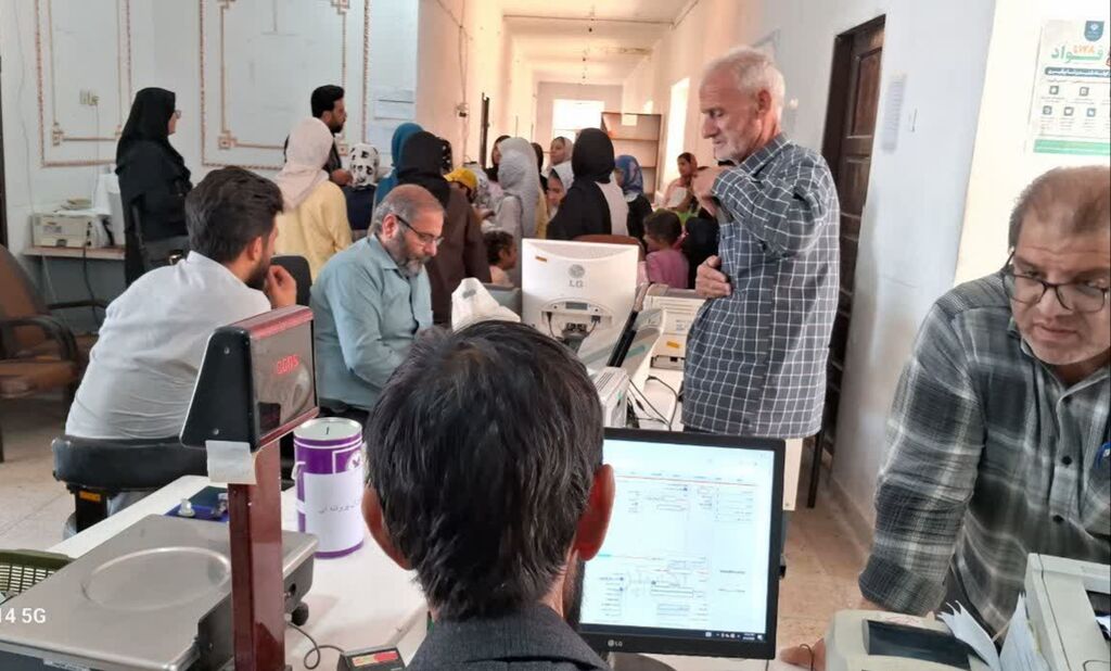 اعضای کانون کنگاور از اداره پست شهرستان بازدید کردند
