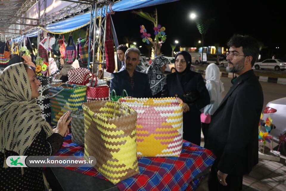 تماشاخانه سیار کانون پرورش فکری به ساحل رودسر رسید