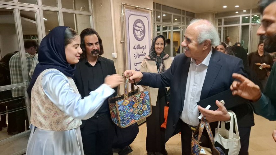 وقتی هنر به آسمان رسید؛ درخشش اعضای کانون علوم و فناوری‌های نوین اصفهان در جشنواره ملی نجوم ادیب