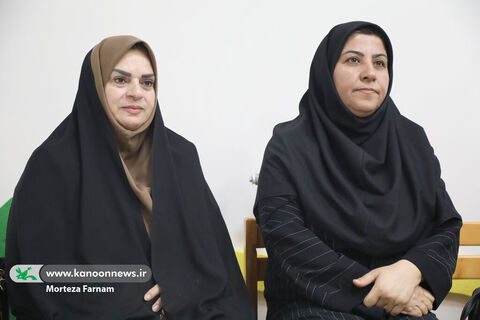 نشست نقد و بررسی کتاب خانواده آقای چرخشی