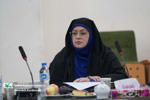 سعیده عزیزیان، مدیرکل آموزش و پژوهش کانون در دومین نشست مدیران ارشد کانون با موضوع بررسی پروژه‌ها و برنامه‌های پیش‌رو