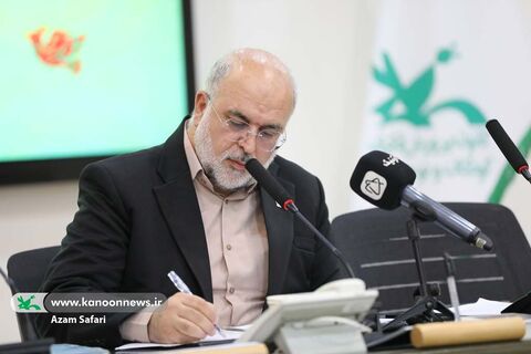فرهاد فلاح، معاون فرهنگی کانون در نشست شورای سیاست‌گذاری برنامه‌های هفته ملی کودک