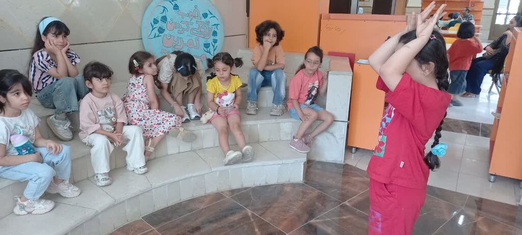 کارگاه قصه‌گویی برای اعضای کودک در مرکز شماره ۴ کانون کرمانشاه