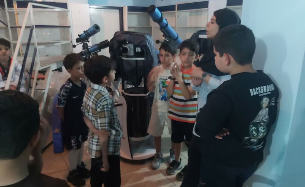 کودکان کانون البرز در جستوجوی شگفتیهای آسمان