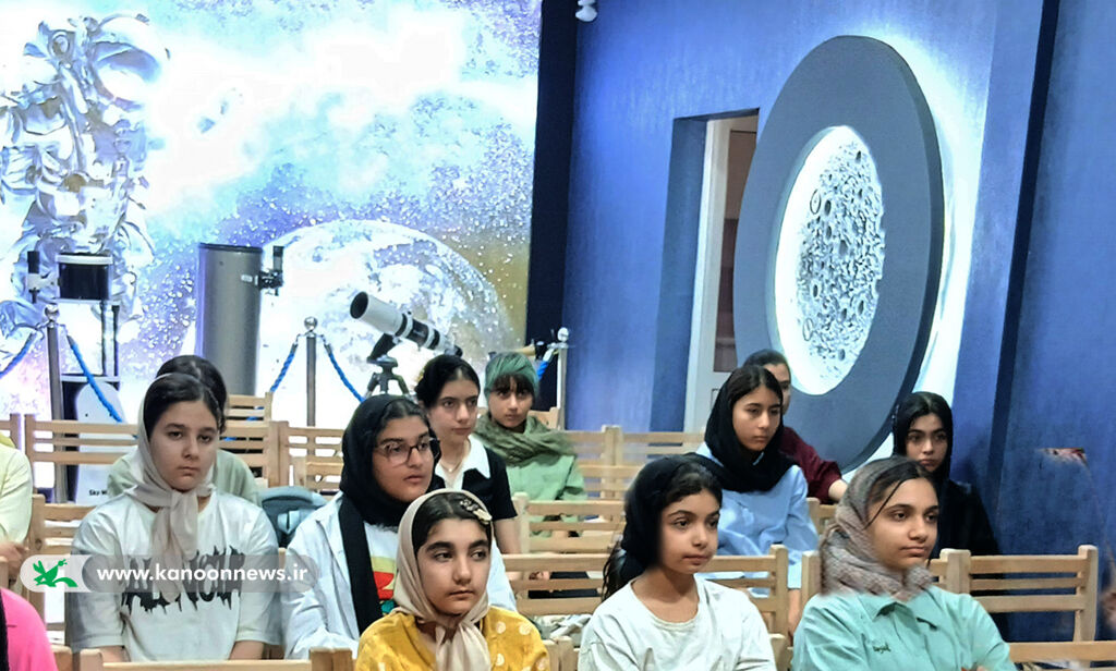 برگزاری برنامه «زنگ علوم» با موضوع نجوم برای نوجوانان کانون زبان خرم‌آباد
