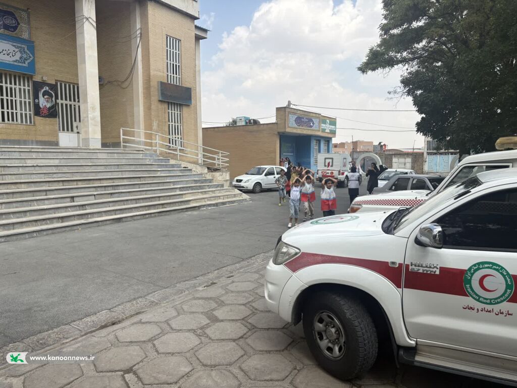 مانور آموزشی زلزله در کانون‌ شازند برگزار شد