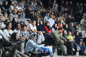 تماشاخانه سیار کانون، شادی و هنر را به کودکان و نوجوانان شهرستان میاندوآب هدیه کرد