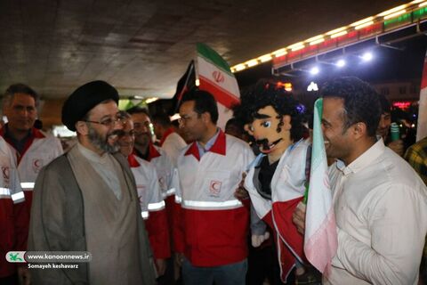 کاروان خودرویی عروسکی میهمان موکبها و تجمعات شبانه  شد.