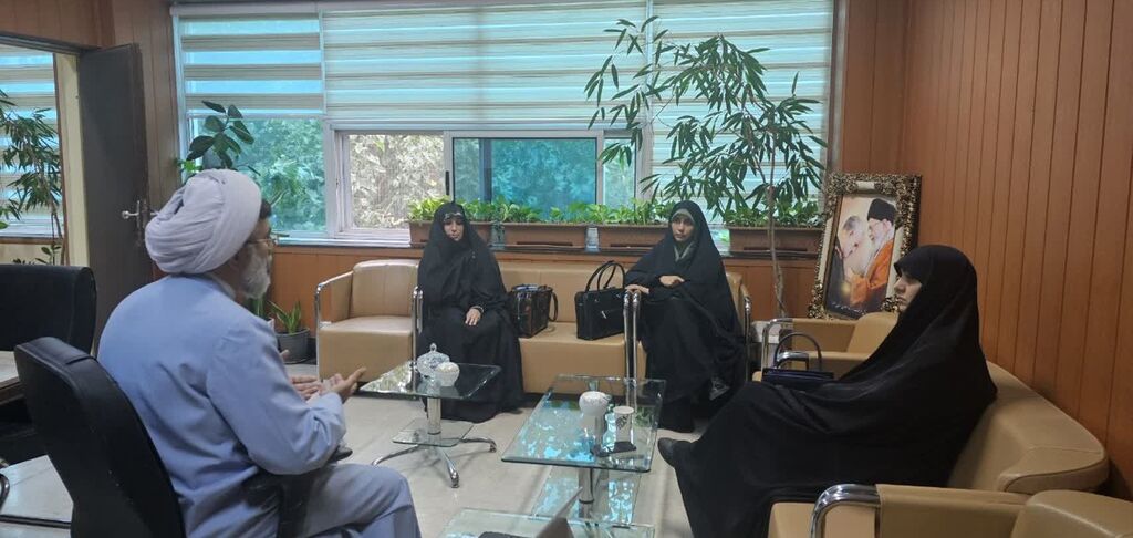 بازدید مدیرکل ارزیابی عملکرد و پاسخ‌گویی به شکایات کانون از مراکز استان البرز