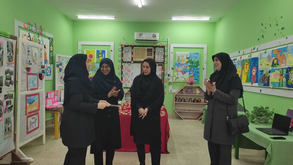 تقدیر شهردار منطقه دو بندرعباس از اعضای کانون زیباشهر برای مشارکت در رویداد شهری «بوستان پنجهعلی»
