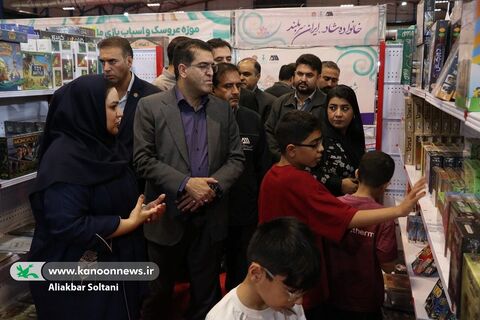 بازدید مسئولان سیرجانی از رویداد استانی بازی و اسباب بازی