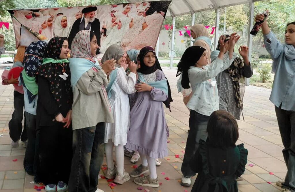 جشن تکلیف دختران کانون البرز در فضایی شاد و معنوی برگزار شد