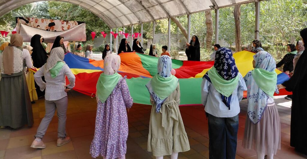 جشن تکلیف دختران کانون البرز در فضایی شاد و معنوی برگزار شد
