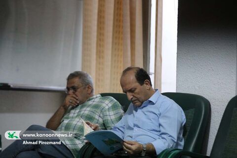 نشست  نقد و بررسی کتاب «پشت دریاها کجاست؟»