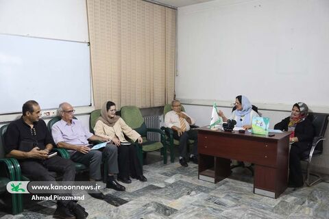 نشست  نقد و بررسی کتاب «پشت دریاها کجاست؟»
