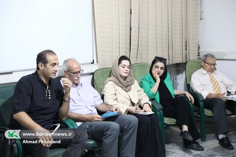 نشست  نقد و بررسی کتاب «پشت دریاها کجاست؟»
