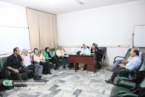 نشست  نقد و بررسی کتاب «پشت دریاها کجاست؟»