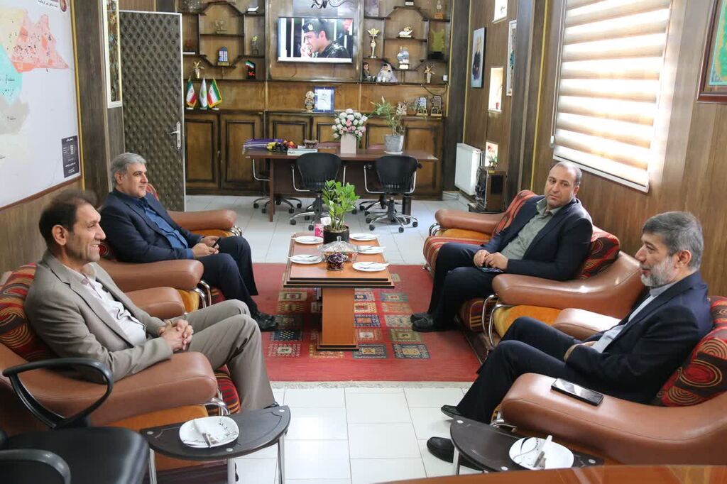 دیدار مدیرکل کانون کرمانشاه با مدیرکل صدا و سیمای استان با محوریت هم‌افزایی در حوزه کودک و نوجوان