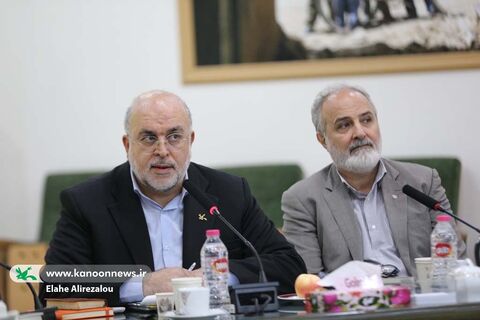 فرهاد فلاح معاون فرهنگی و محمدرضا کریمی صارمی، معاون تولید  در سومین نشست مدیران ارشد کانون - یکشنبه 22 شهریور 1405