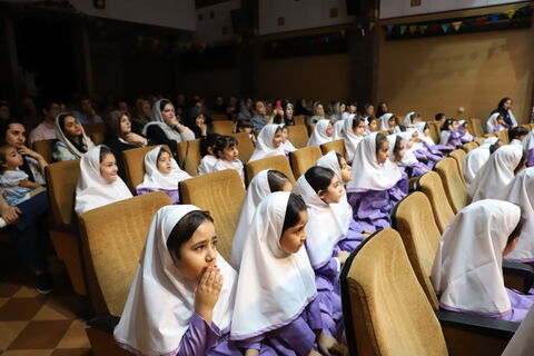 چند نما از اجرای نمایش شاد و آهنگین «پینوکیو» به همت خانه تئاترکانون قزوین