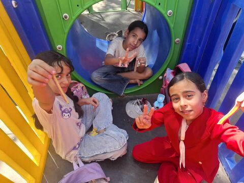 اردوی شاد درون‌شهری دختران کوهپایه در عمارت حافظ و پارک کودک
