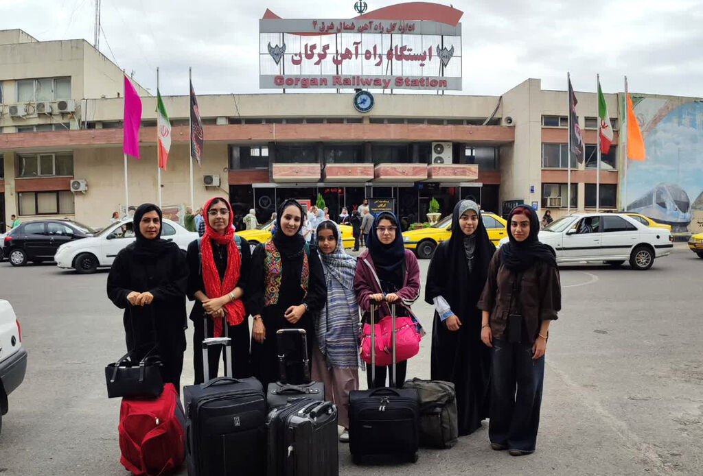 حضور اعضای دختر برگزیده باشگاه داستان «قاف» در اردوی تخصصی کانون