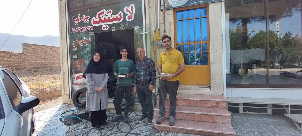 دیدار مربیان کانون میامی با اعضای نوجوان در سنگر کار و تلاش