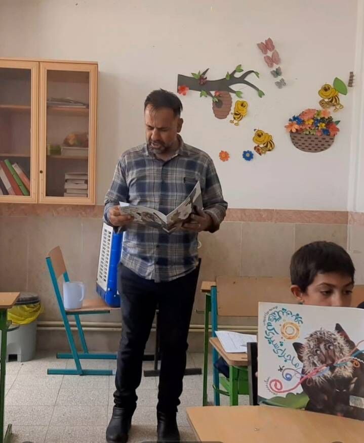 هم‌نشینی قصه، بازی و دانایی در روستای مؤمن‌آباد