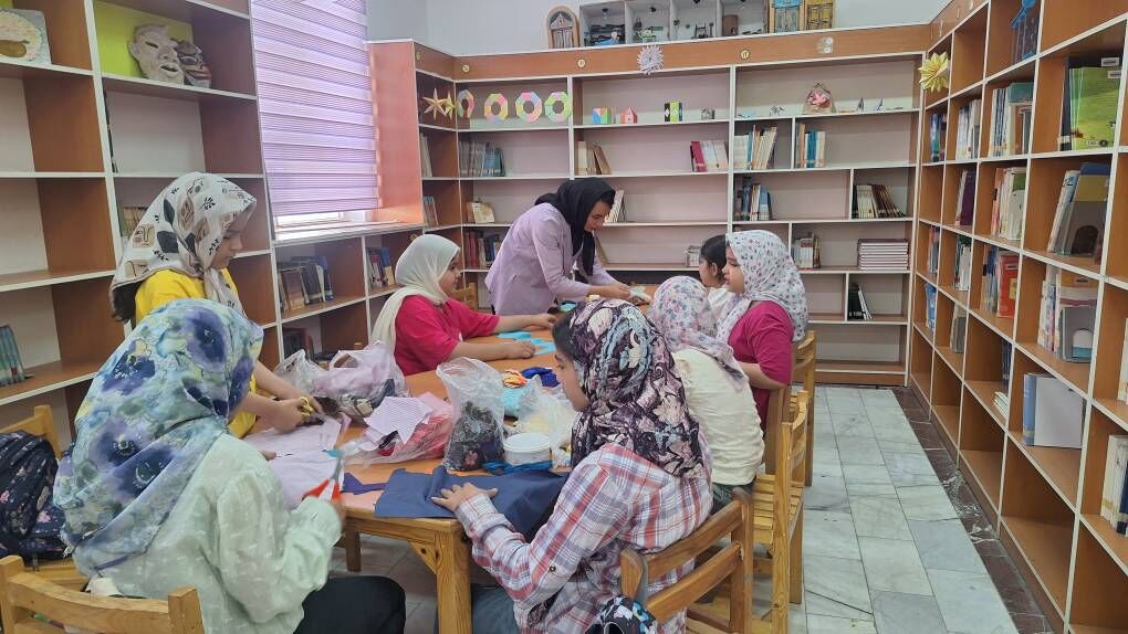 «عروسک‌های خیالی و انتزاعی» با رنگ و حال‌وهوای لرستان در مرکز دامغان جان گرفت