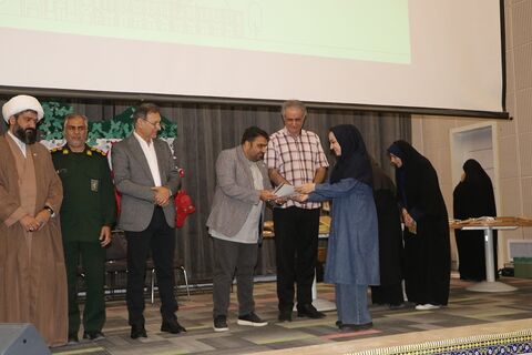 گزارش تصویری گردهمایی اعضای شاخص هنری کانون استان اصفهان؛ تجلیل از درخشش کودکان و نوجوانان در عرصه‌های ملی و بین‌المللی