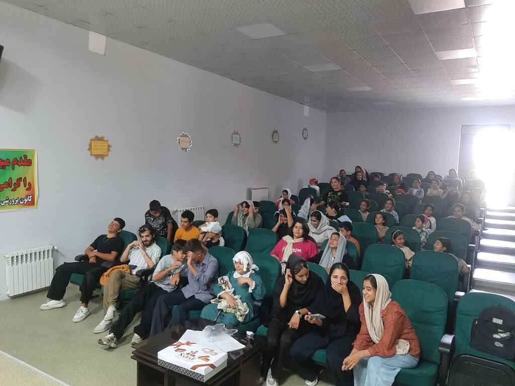 پایان تابستان در مراکز کانون از کارگاه"من و مامانم" تا " پویش مهر"