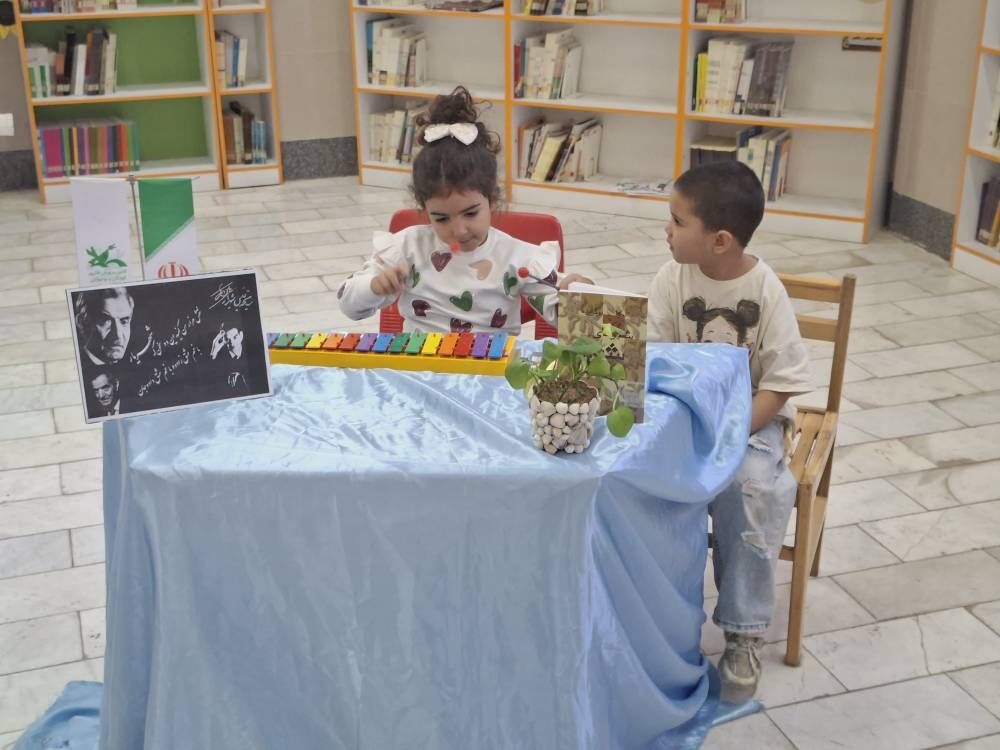 شهمیرزاد با نوای موسیقی، پرواز بادبادک‌ها و بزرگداشت شهریار به استقبال پاییز رفت