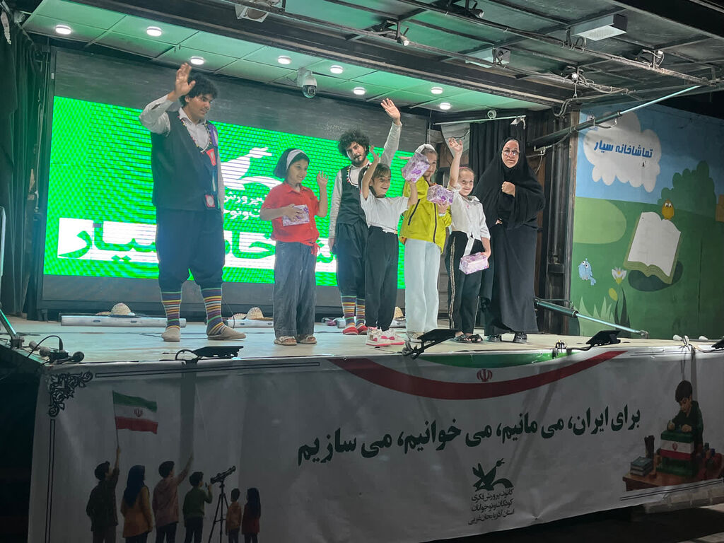 حضور ۴ نقطه‌ای تماشاخانه سیار کانون در شهرستان چایپاره