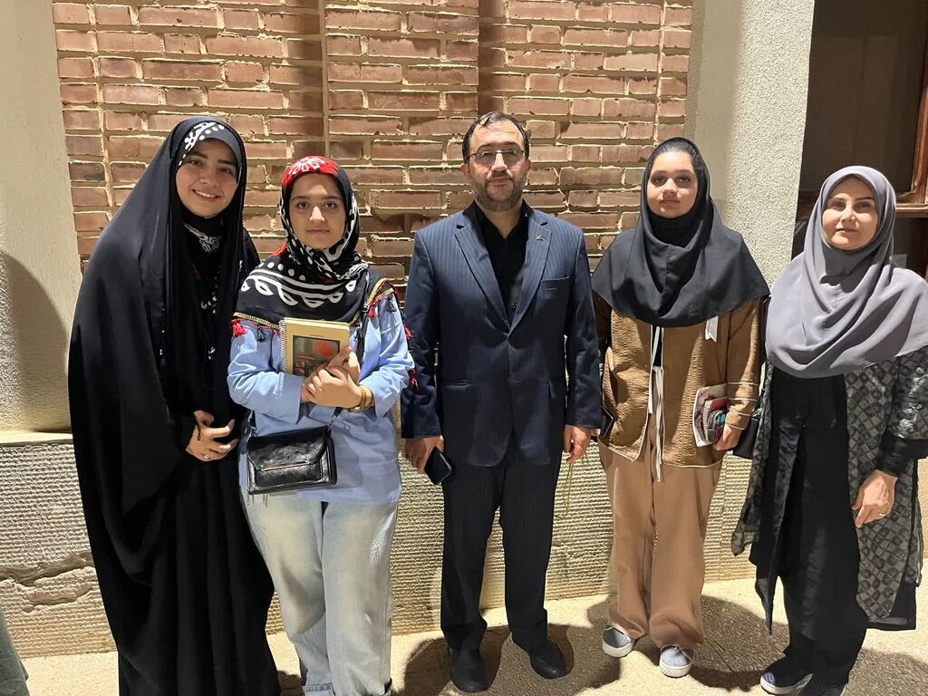 کرمانشاه. قاف حضور اعضای برگزیده ادبی کانون کرمانشاه در دوره آموزشی باشگاه کشوری «قاف»