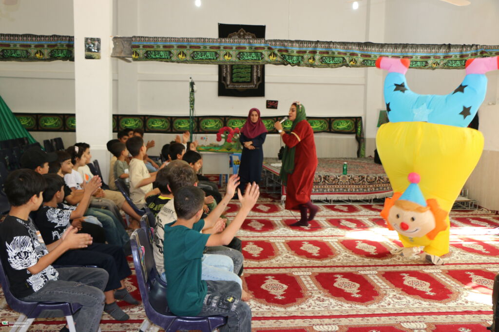 هدیه اردوی جهادی کانون فارس به بچهها