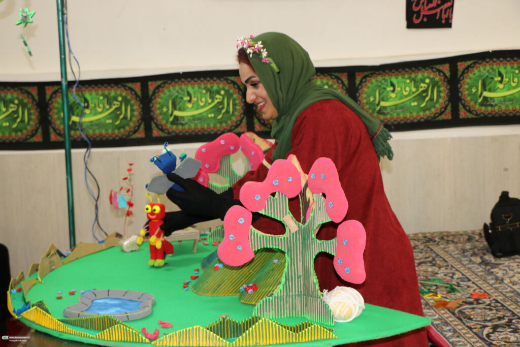 هدیه اردوی جهادی کانون فارس به بچهها