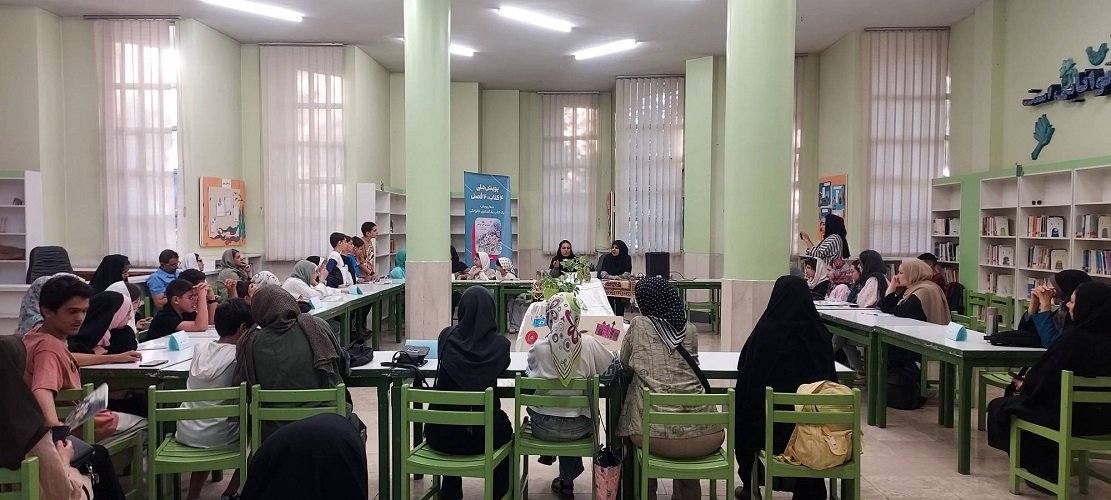 دومین نشست «چهار کتاب، چهار فصل»؛ وقتی کتاب، خانواده را به گفتوگو دعوت میکند