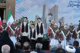 نوجوانان انجمن ادبی کانون در برنامه «یک روز با حیدربابای شهریار»