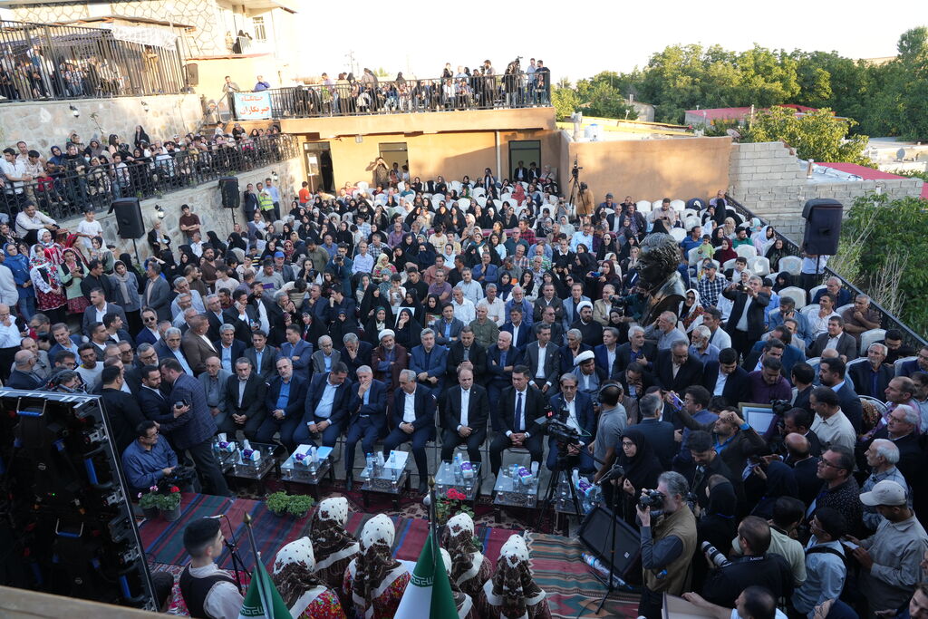 درخشش نوجوانان کانون پرورش فکری در برنامه «یک روز با حیدربابای شهریار» و آیین افتتاح خانه پدری شهریار