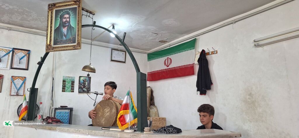 جشن متفاوت پایان تابستان کتابخانه سیار روستایی در والارود زنجان با تجلیل از قهرمانان نوجوان