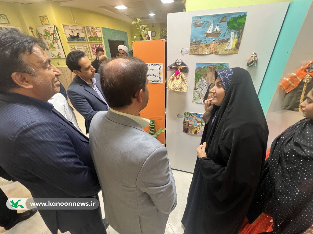 با روایتِ آفرینش‌های تابستانی؛ نمایشگاه «سلام پاییز» در مرکز سیراف افتتاح شد