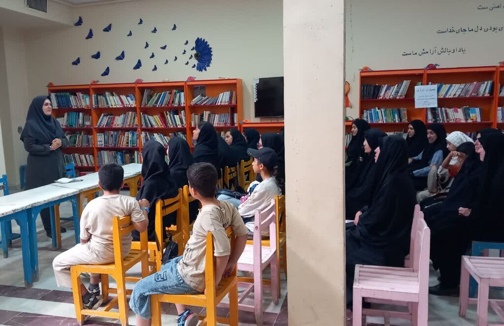 همایش «همیاران انرژی» در کانون کرندغرب برگزار شد