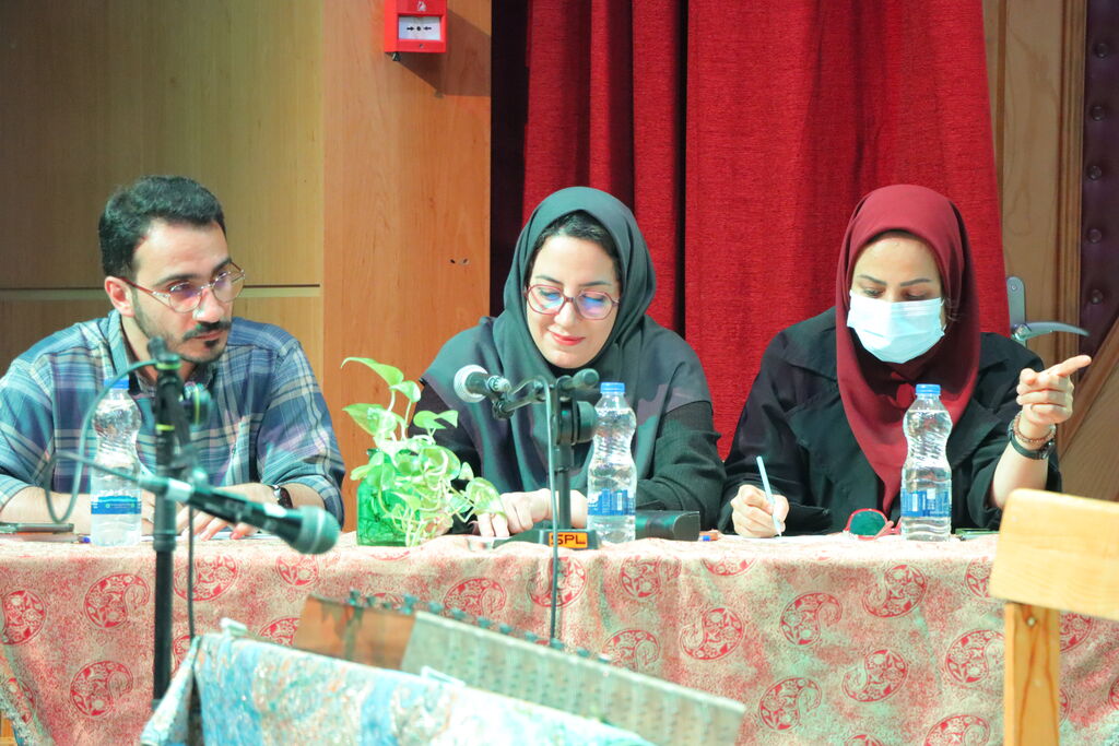 سومین مهرواره استانی «شعر نیوش» برگزار شد