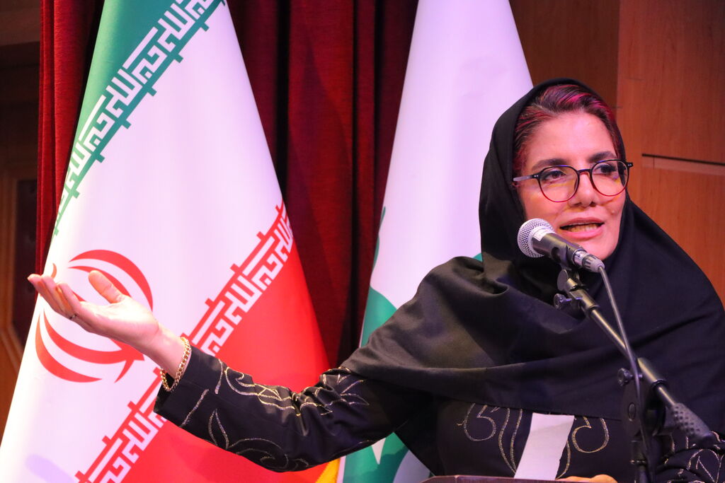 سومین مهرواره استانی «شعر نیوش» برگزار شد