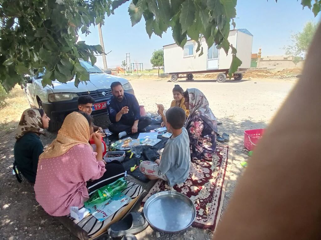 واحد شماره ۱ سیار روستایی کانون کرمانشاه طرح «بازیکا» را به مناطق کم‌برخوردار برد