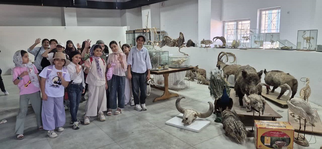 از راز سنگ‌ها و فسیل‌ها تا تماشای خورشید؛ سفر علمی کودکان و نوجوانان کانون اصفهان از اعماق زمین تا پهنه کهکشان