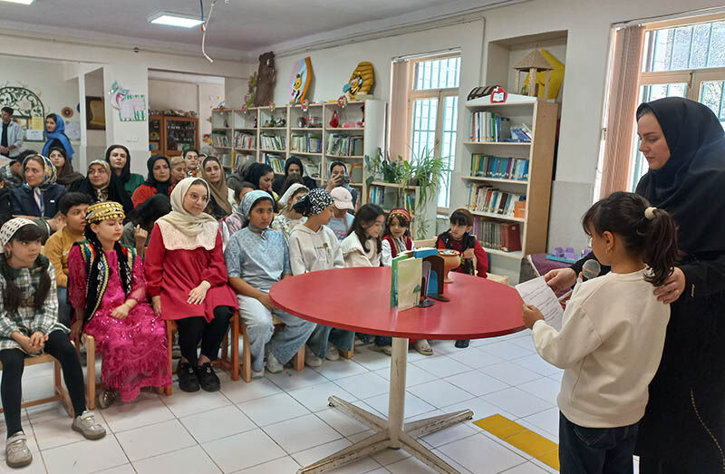 برپایی نشست «عطر باران» در مرکز شماره یک کانون اردبیل